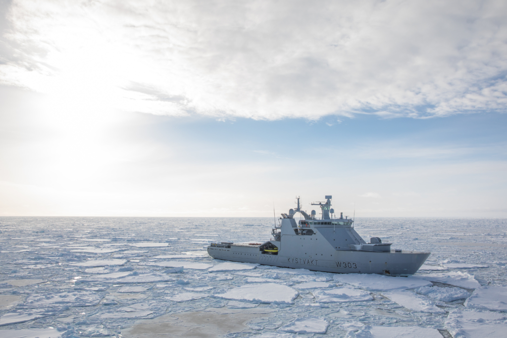 Image of the icebreaker KV Svalbard in the Artic seas.
